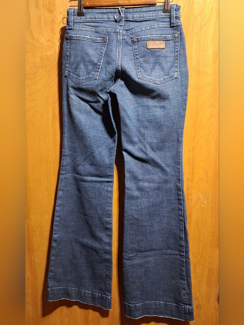 Wrangler Womens Flare Leg Regular Fit Retro Mae Jeans Size 3 x 34 Dark Wash Boho